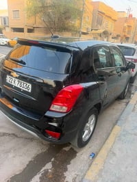 سياره شوفيرلت تراكس موديل 2021  محرك 1400تيربو نظيفه وحدثها حاملغ وبني...