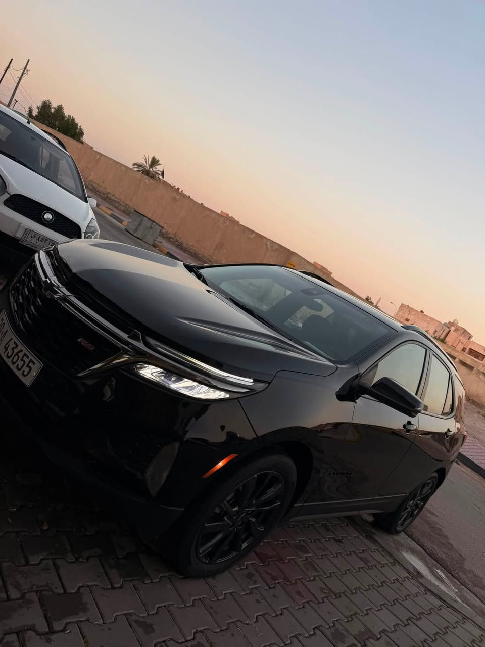 سلام عليكم
شيفروليه ايكونكس RS2023
السيارة مفولولة مواصفات 
كامرات 370درجة
حساسات امامي خلفي
نقطة عمياء 
كشنات جلد وتدفئة
رادار امامي وقيادة ذاتية
اضاءة لد ليزري ابيض اوتو 
بنوراما 
تبريدها ثلج
السيارةً مال بيت مرقمها على ايدي وضربتها كلش خفيفة بس دعامية امامية مبدلة  وبدون ايرباك ايرباكات كلهن سليمة باقي السيارة كله بلادي وبيها ضربة بجاملغ الخلفي على مقدار شبر فقط 
سعرها 178$
مكان السيارة كوت كفاءات 
للاستفسار الاتصال على الرقم 
***********
