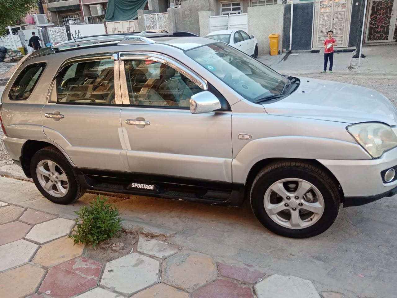 سبورتج موديل 2009  كوري  
فول مواصفات 
رقم بغداد 
 صدر جديد تبريد شغال بيها قطعتين صبغ  جاملع بي طخه  والثاني جراد ومصبوغ
مكان السياره بغداد الشعب 
السعر 110 ورقه 
للاستفسار الاتصال 
***********
0️⃣7️⃣7️⃣0️⃣0️⃣1️⃣0️⃣9️⃣7️⃣3️⃣1️⃣ بغداد, العراق
