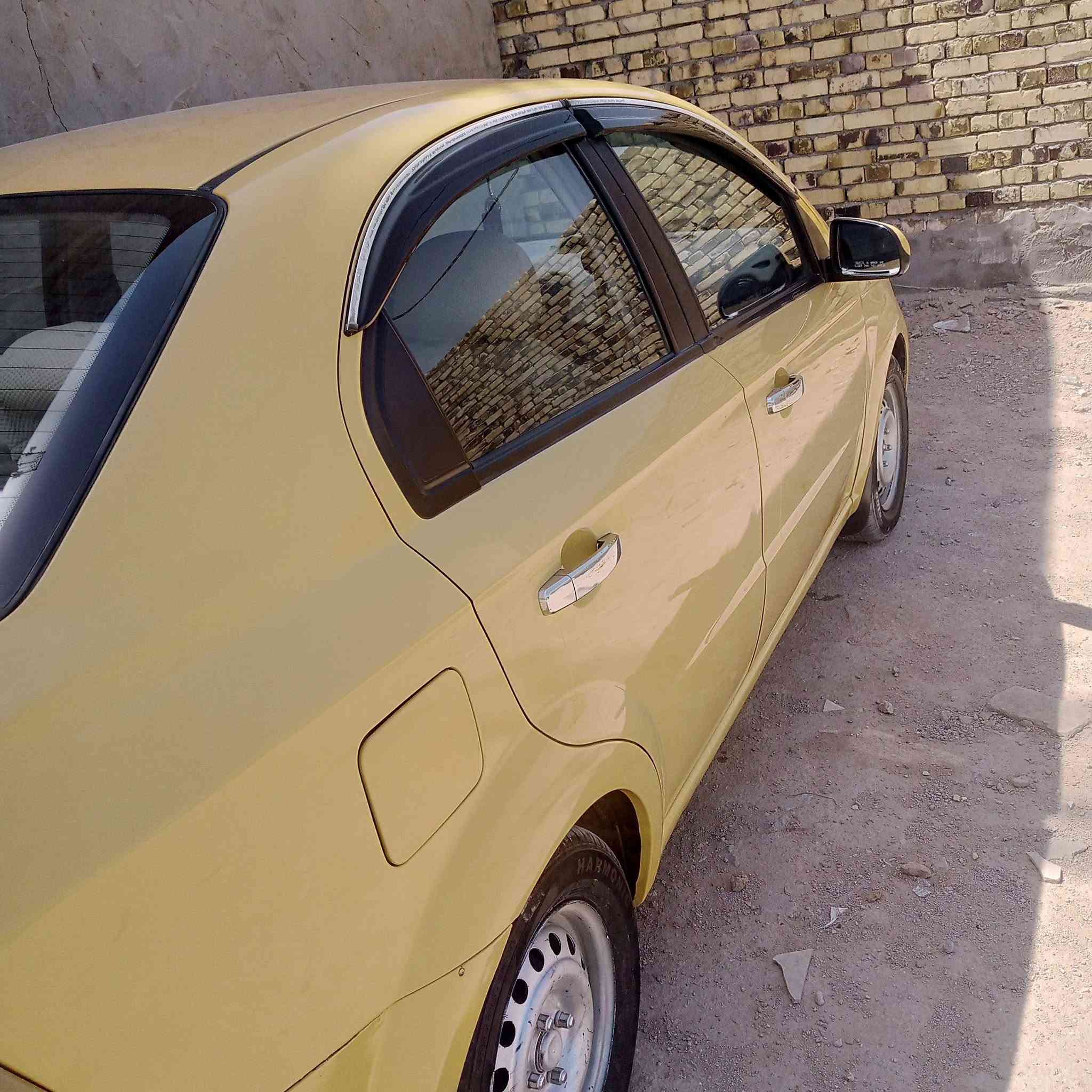 سلام عليكم سياره للبيع افيو مسكر وارد امريكي موديل 2007 رقم نجف مكفوله كفاله عامه تخم تاير تبريد شغال سنويه 2030 هزه جديده صاراسبوع من دورتها مكينه 1600 صار شهر من شاده حاويه مكانه نجف السعر 50وبيه مجال ***********
