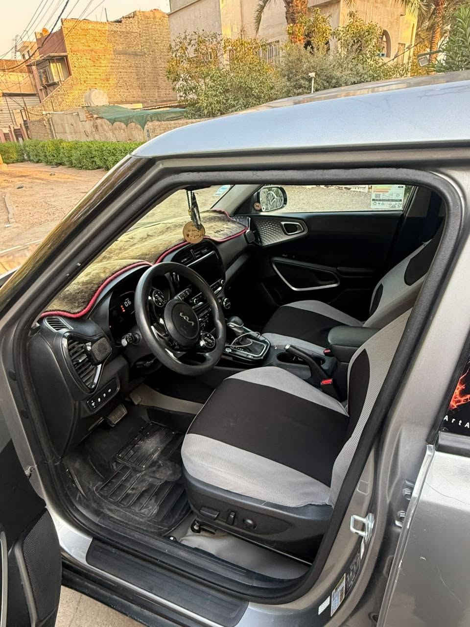 🚘 كيا سول 2023 للبيع
🔹 ماشية 26 ألف كم
🔹 فول مواصفات عدا الفتحة
🔹 السيارة بدون كص
🔹 كاملة وما بيها أي نقص
🔹 صور الحادث متوفرة، للي يريد الصور يراسلني وأدزله الصور
📍 المكان: بغداد – الأمين الثانية

💰 السعر: 100 ورقة

📞 للاستفسار:
***********
