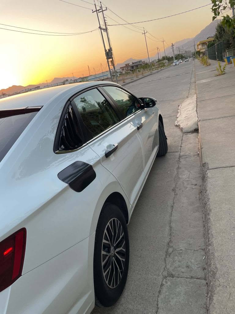 جیتا 2021s
3پارچەو پەڵەیەکی بۆیاخە
بێ ناوگرتن پێش و پشت کەپس
بە ناوی خۆمە
گێڕ و مەکینە نەکراوەتەوە
 رادێتەر بیلاد
هیچ نوقستانی نیە
بە شەرتی هەمو شتێک
نرخ 120 معامەلەی زۆر کەم
*********** السليمانية, العراق
