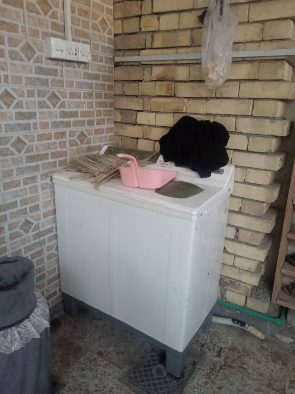 السلام عليكم غساله للبيع شغاله بس النشافه عطلان غساله نضيفه سعره 50 وبيا مجال رقمي***********

