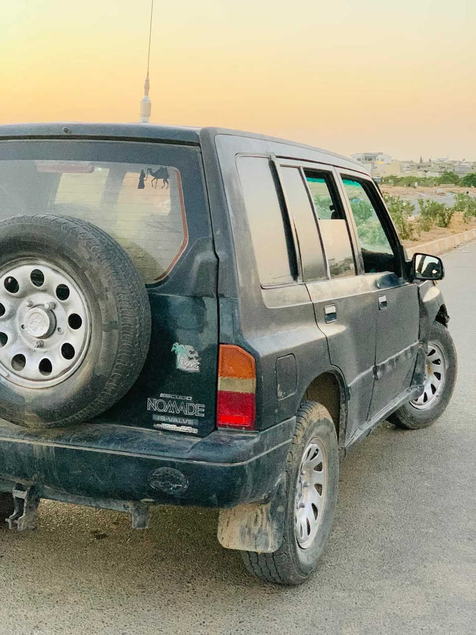 جیب ساسۆکی ڕەقەم کەرکوک
25مەعمەلە***********
 بەشەرت وەکالە کارت بەنزینی لەگەڵە مودیل1992گێڕومەکینەی بیلاد دەبڵ ئەکسل و گێڕومەکینەبەشەرت جوار تایەی تازەیە  یە بۆفرۆشتن یان گۆڕینەوەبەدێر
