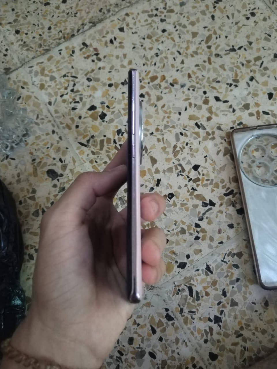 جهاز نظيف مابي اي خلال مامفتوح الذاكره 512 السعر الجهاز 450 بي مجال بصيط تواصل عل هاذا رقم ***********

نص مكتوب في الصور:
- هاتفي XOS 15.1.2 استنادًا إلى Android التحقق من التحديثات اسم الجهاز Infinix ZERO 40 التخزين ١٤٣ غ.ب / ٥١٢ غ.ب الطراز Infinix X6860 وحدة المعالجة المركزية Helio G100 RAM 8.00 GB+5.00 GB الكاميرا الخلفية 108M OIS+50M+2M الكاميرا الأمامية 50M البطارية 5000mAh