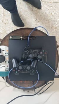 بلي ثري سلم جهاز نظيف كلش وما مفتوح ويا 2 يدات اصليات بي 6 العاب من ضم...
