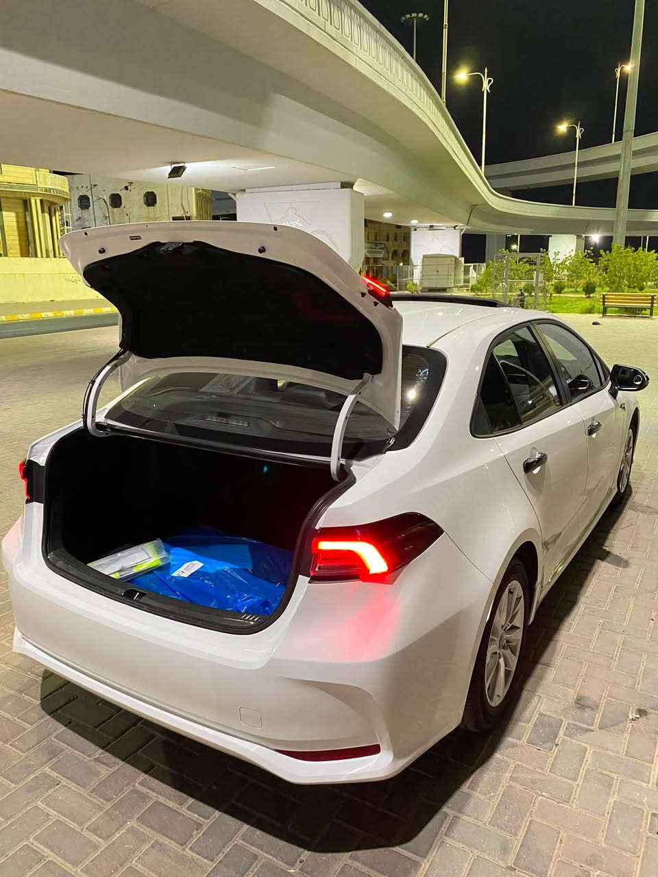 كورلا 2025 شكل الخليجي  محرك 1800 هايبرد HEV   رقم بغداد  دولي مشروع وطني  شرط التحويل 
كفالة ماعدة رصعة خفيفة جداً خلف باب السائق 

ماشيه 35الف  على وضع الشركة

محرك 1800 هايبرد شحن ذاتي 
بصمه + دخول ذكي 
هاند بريك بصمه + اوتو هولد
رادار امامي 
سياقه اليه 
تبريد قطعتين 
تبريد بيانو شاشه 
شاشه ابل كار بلي + كامره خلفيه دواره 
مانع انزلاق + مود درايف +  ايفو مود 
6  ايرباك
حساس لايت كامل اوتو عالي ناصي اوتو + حساس ضغط اطار 
تحكم سترين كامل فول 
لايت زينون + لد صباحي + اشاره لد  

العنوان صلاح الدين تكريت 
للأستفسار 
***********
***********
