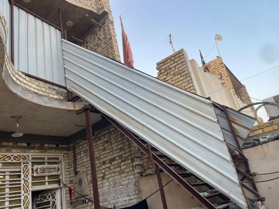 سلام عليكم درج خارجي للبيع عدد البايات ١٩ بايه تجي وتقيمه ويخدمتك مكاني ميسان العرضات ***********
