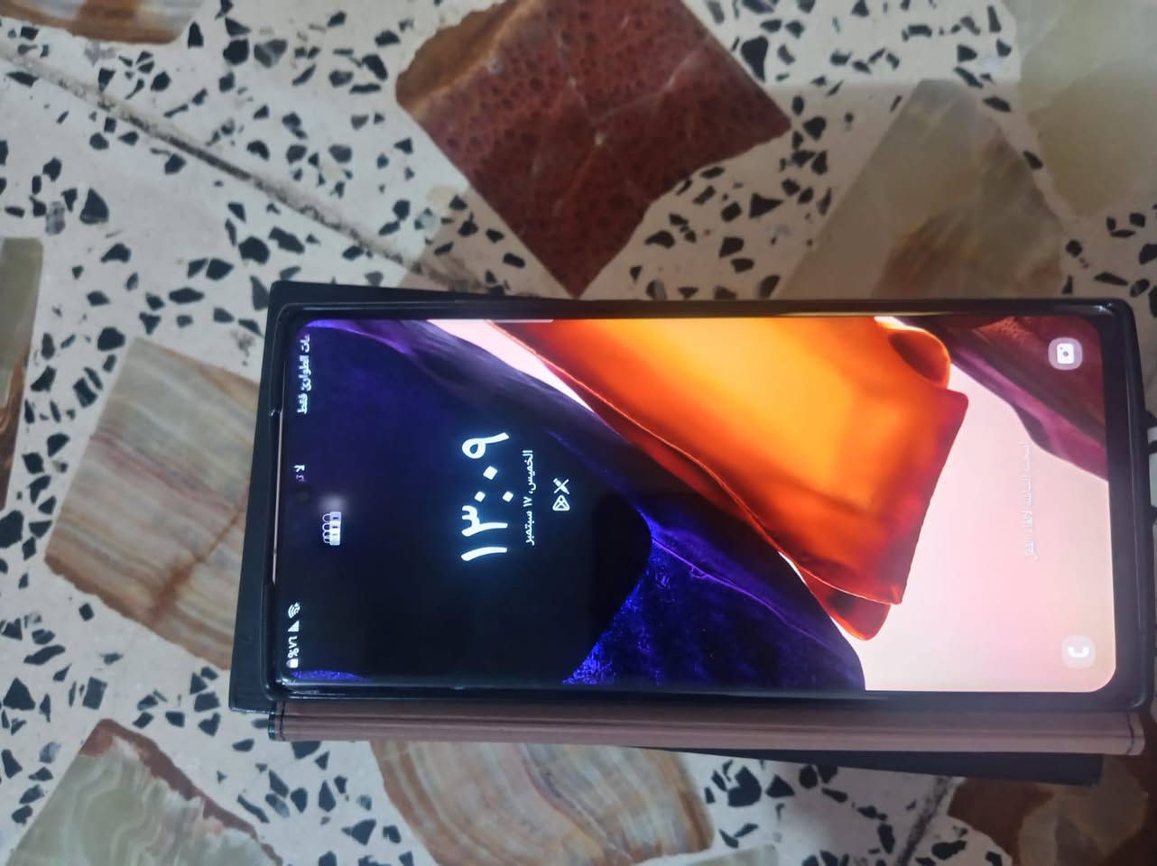 السلام عليكم جهاز لبيع Samsung not 20ultr
جهاز نظيف مع كامل ملحقاته شاحنه وسماعات  واثنين كفرات جهاز ذاكرته 256والرام 12 مكفول سعره 375وبي مجال بسيط عنواني بابل ***********
