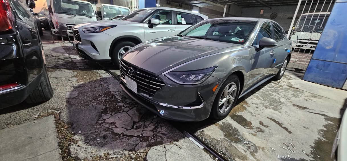 سلام عليكم
هونداي  سوناتا  2022  لون سمنتي  
ماشية35 الف ميل  رقم بغداد
محرك  2500 تتفس طبيعي GDI 
 بدون ايرباك   بجم كبس   تعديل قطة وحده بار  جاملغ خلفي
السياره  استخدام  شخص واحد  داخل العراق   
المواصفات   
آبل  كاربلاي  وأندرويد أوتو  لاسلكي 
لايت زنون  
اشاير بالمري  
اخل بيانوا بلاك 
رادار امامي  
السعر :   17،800 [178 ورقة ] بيه مجال بسيط جدا 
العنوان بغداد البياع 
للإستفسار  
***********
صور الحادث 
https://bid.cars/en/lot/1-77090363/2022-Hyundai-Sonata-KMHL24JA1NA213560
