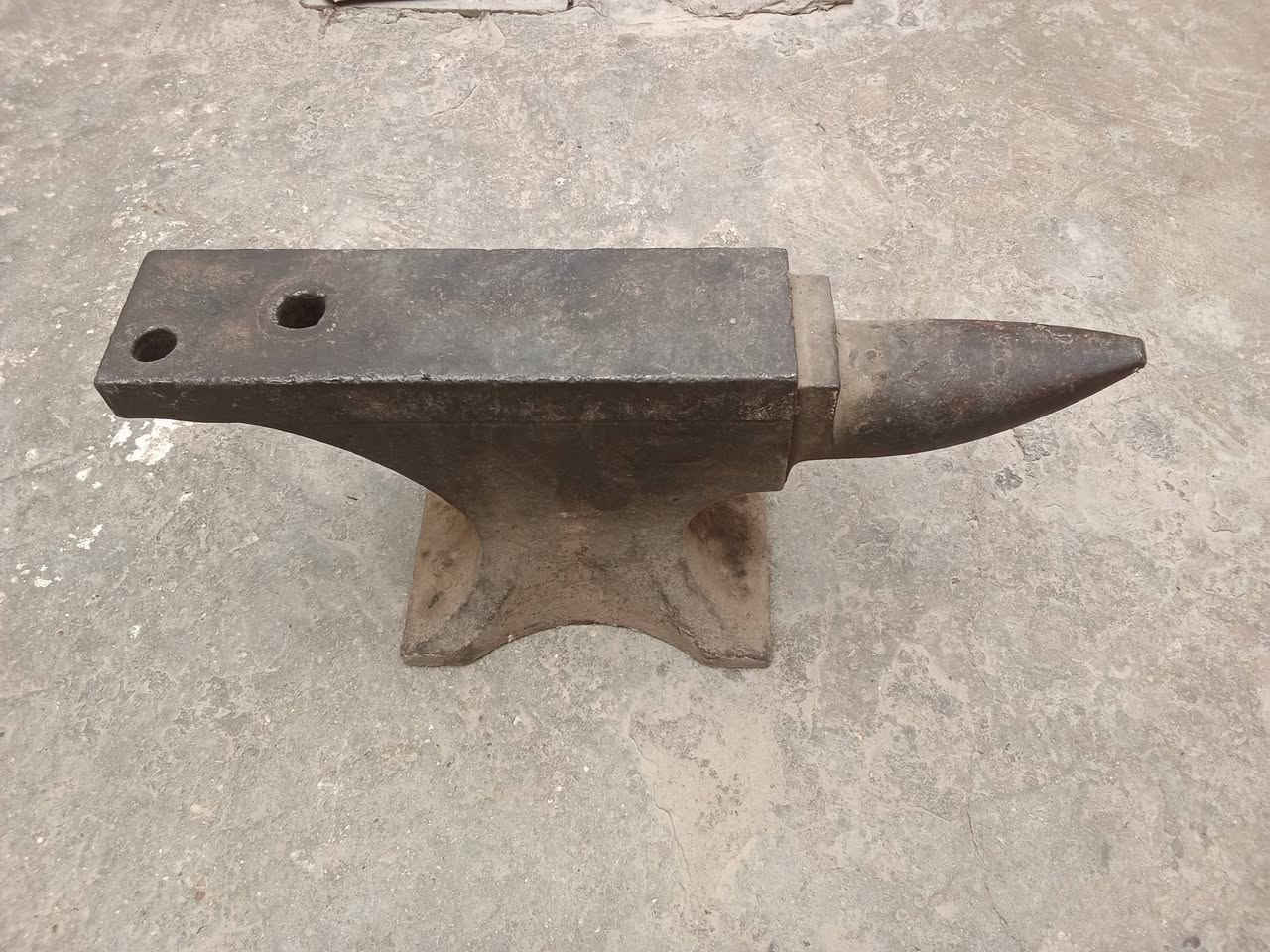 سندان • حجم كبير