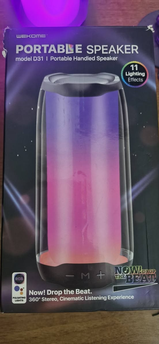 للبيع سبيكر 
🔊 Wekome D31 Wireless Speaker 
• صوت قوي وواضح
• إضاءة RGB 360° مع اضاءات مؤثرة
• اتصال لاسلكي Bluetooth
• يدعم USB + Micro SD + AUX
• مناسب للبيت والرحلات والمناسبات
بيه كسر بسيط بالغلاف الخارجي مامؤثر عليه
السعر (( 30 )) الف وبيه مجال بسيط
للتواصل على الرقم *********** وبيه واتساب
العنوان بغداد
