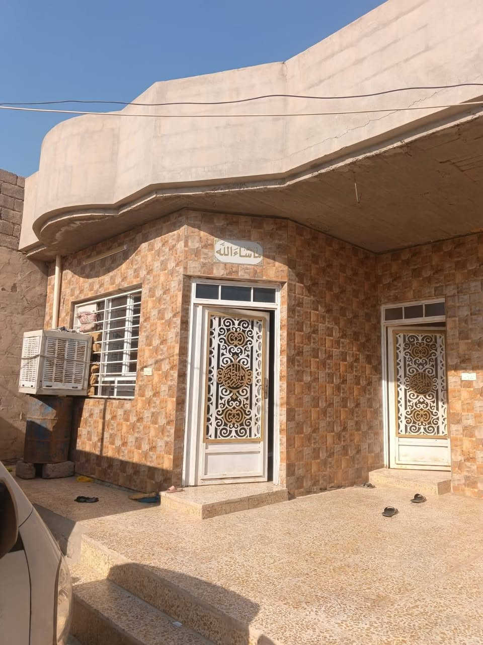 دار للبيع🏠 
حي الزيتون مدخل اسواق ابو علي 

مساحة 335 متر البيت جاهز واجهة 10 متر على شارع رئيسي  مقابيل مدرسة غصن الزيتون يتكون من غرفتين نوم موقع مرتفع 

خدمات #ماء_كهرب_تبليط

السعر 75 مليون

للتواصل مراسلة الصفحة

الأتصال واتساب ***********

***********
