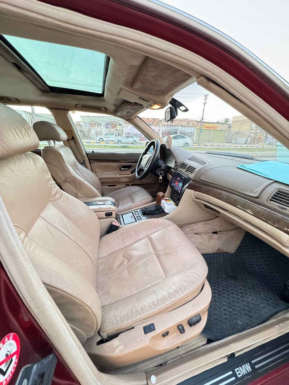 السلام عليكم
BMW___E38___740i

موديل 1995 محدثه 2000 بالكامل

رقم بغداد بسمنه تحويل ثاني يوم
 سيد قصي شبر صادق شبر سيد لؤي شبر باقر الموسوي محمد شبر 
ABS شغال
شاشه اندرويد مع مضخم سماعات
فتحه بانورما
تخم تاير جديد
مكينه وكير جدد
تبريد ثلج
جنطه شفط
مصبوغه للجماليه
لايت زنون
حداديه جديده
مكان نجف
رقم ***********
