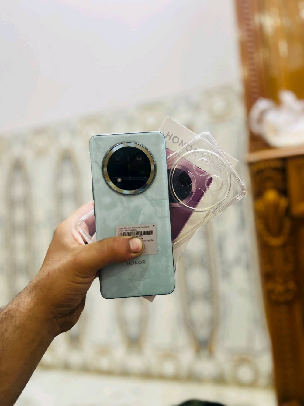 هونرx9c 5g المقاوم للغبار والكسر والماء

مستعمل فقط
استعمال قليل 

مواصفات الجهاز 

🔵 المعالج  Snapdragon 6 Gen 1

🔵 شاشه 6.7 بوصه بدقه 120 هرتز AMOLED

🔴 ذاكرة داخلية 256 كيكا -  رام 12 كيكا

🔴 كاميرا  خلفية ثلاثيه 108 + 5
 
🔵 كامرا اماميه بدقه 16 ميكا

🔵  نظام التشغيل : اندرويد 14

🔵 بطارية 6600 مللي بسرعة شحن 66 واط 

🔥🔥 السعر 360 الف فقط 
مكاني حله مجسر نادر