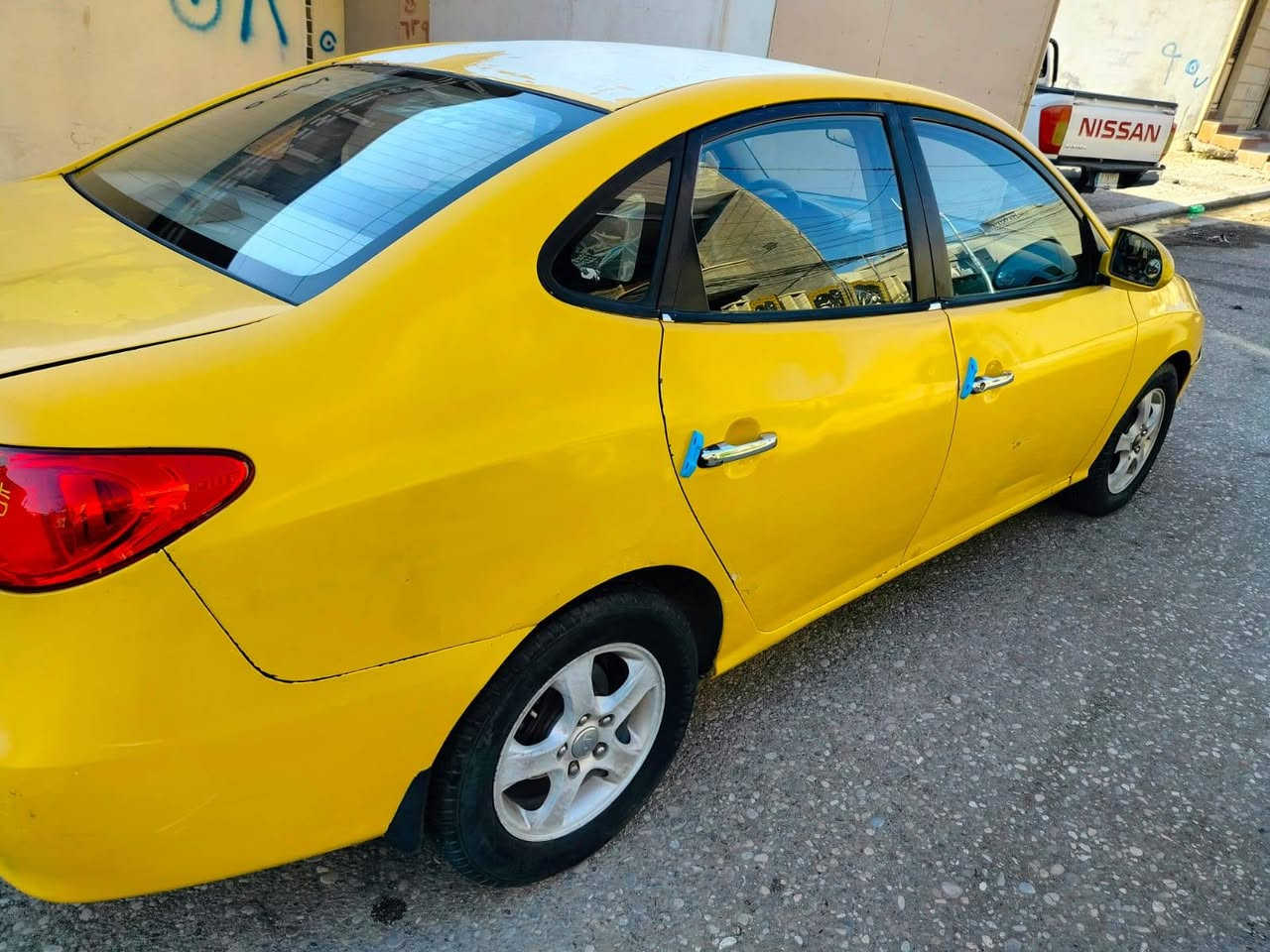 السلام وعليكم انترا للبيع رقم بغداد دولي سنوية جديدة بسمي محرك نضيف كير نضيف دوشمة جديدة موديل ٢٠٠٩ سيارة حلوه مال شغل  طخم أمامي وخلفي كامل جديد تايت نضيفات السعر حيل رخيصه ٧٤ وبيه مجال قليل  باقي التفاصيل اتصل وبيك خير ودلال *********** مكاني الموصل
