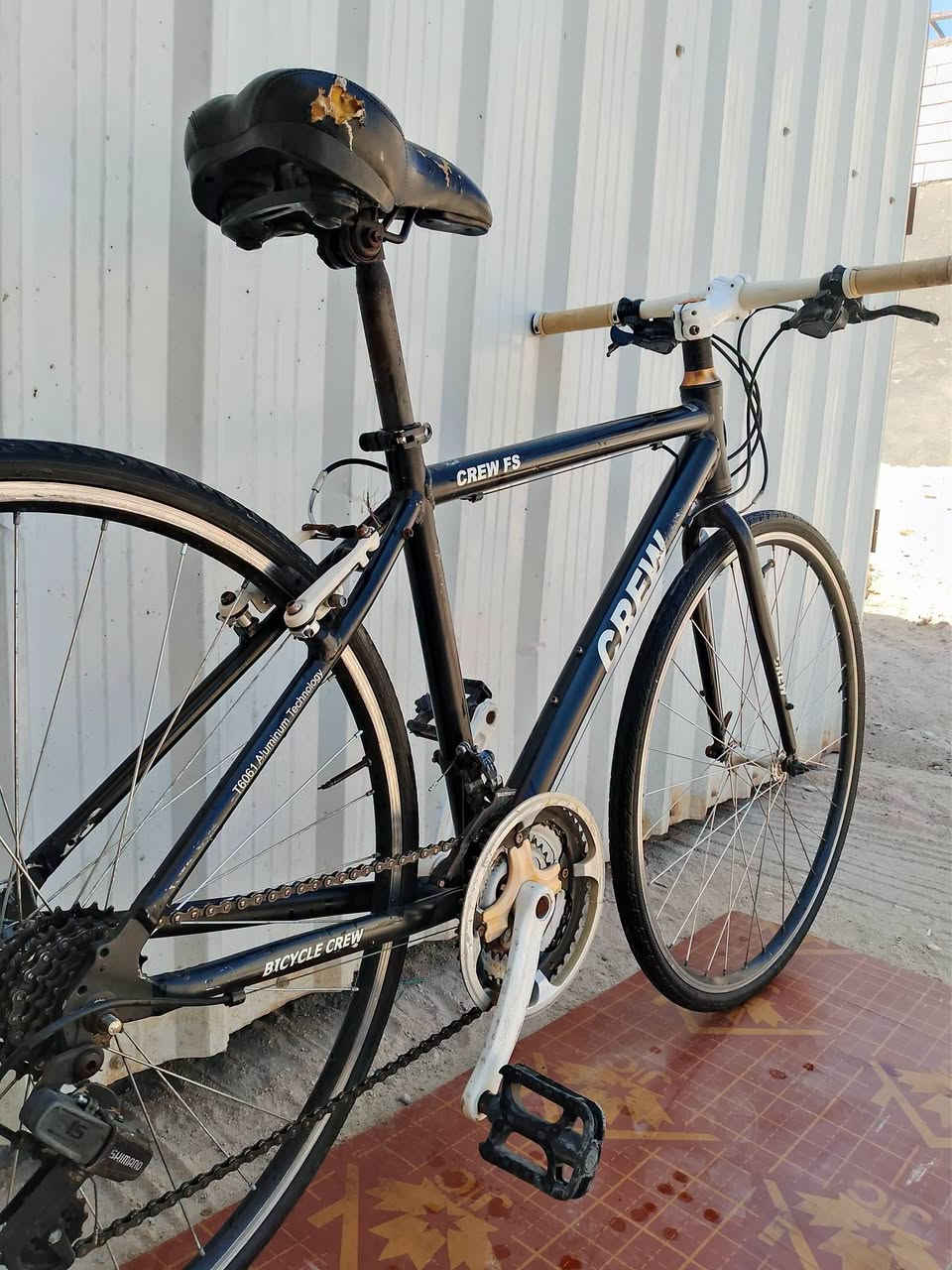 بايك c700 نظيف
ماركة CREO اليابانيه 
صنع يابان 
الفريم المنيوم 
حجم 28 
سستم شيمانو 3x7 سحب دفع شاشه حديث
وياله طبقتين ليزري هجينه لتحمل الطسات والاوزان العاليه 
بوري سرج سلايت كمبليون 
وزن خفيف 
خفه وسلاسه بالمشي 
السعر 125 الف
مكاني البصره / المطيحه 
***********
