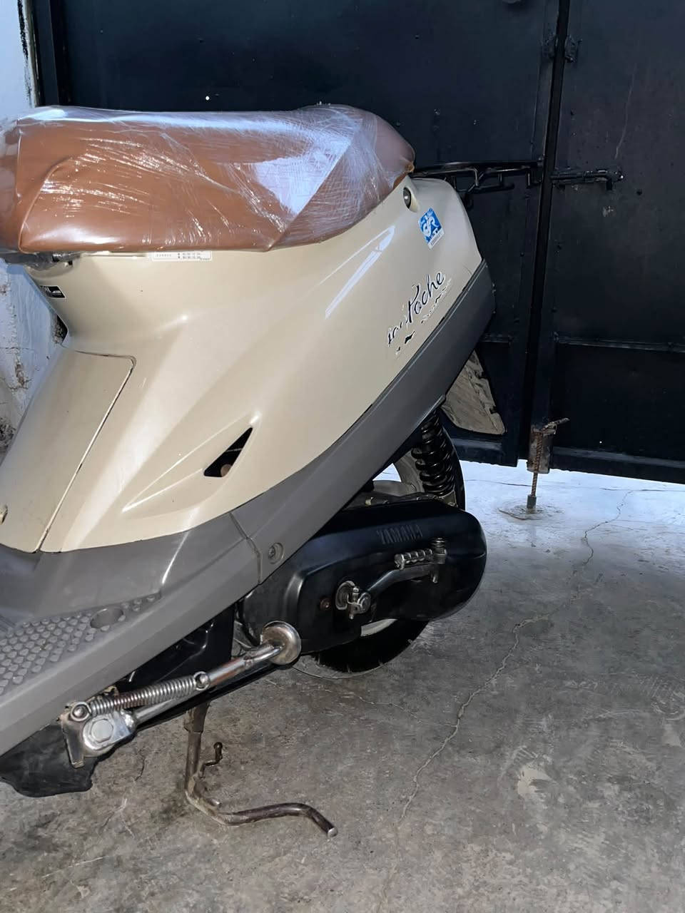 للبيع ياماها جديد 
محرك بلادي yamaha ممفتوح
كابريتر بلادي yamaha 
صالنصة yamaha 
سلف هندر كهربئيات كله شغال و بلادي 
تايرات جديد دبلات جديد صوت محرك ناعم
صوت اكسل مابي شرط الفحص الدراجة جديده
_***********_سعر-475 بي مجال
