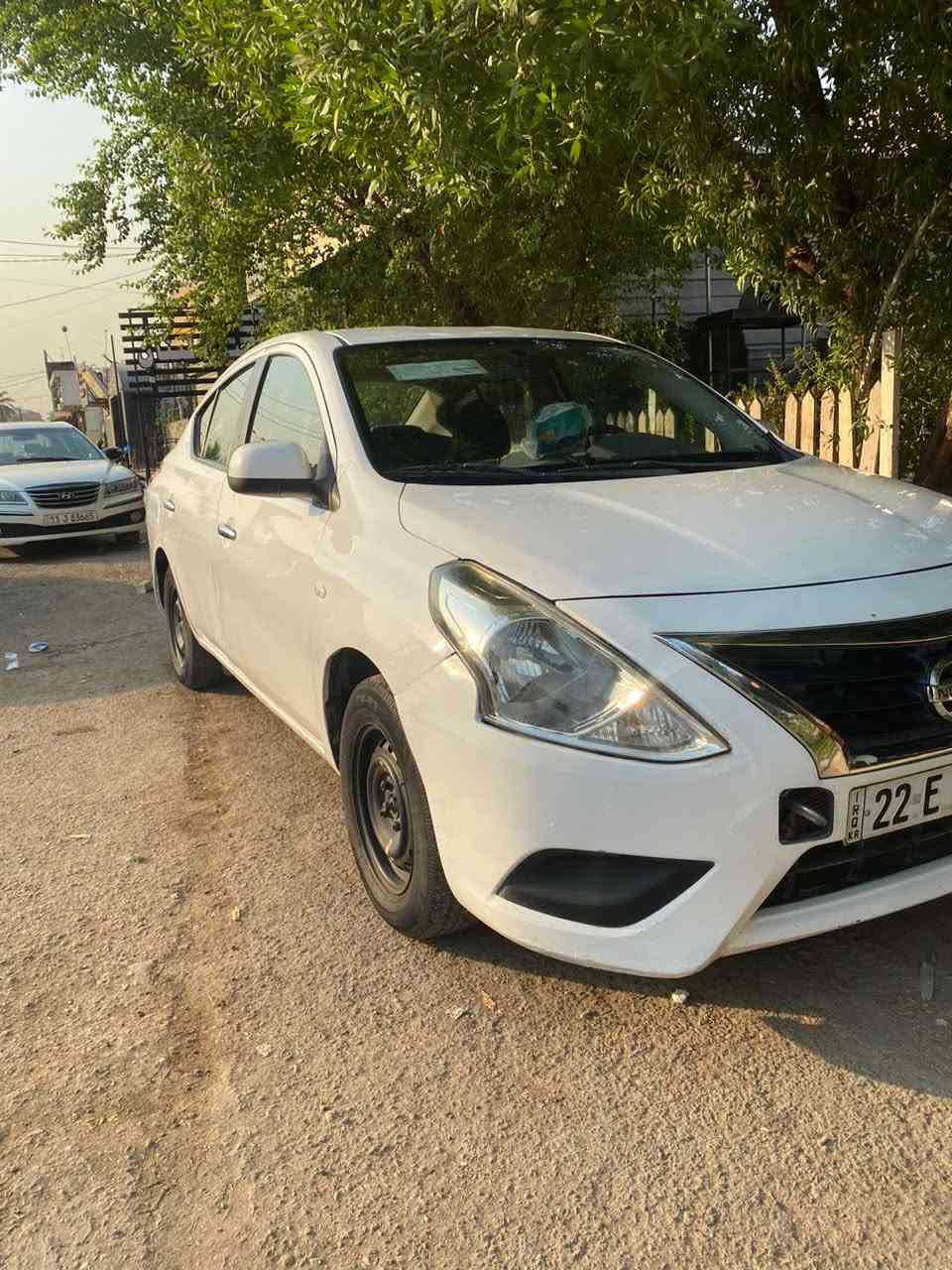 السلام عليكم نيسان سني هندي بليتة زركة بيها صبغ ربع باب السايق وربع باب خلفي السايق وبيها بارد السياره رقمها أربيل السعر ٩٠وبيها 
مجال بسيط حق الجيتك ***********
