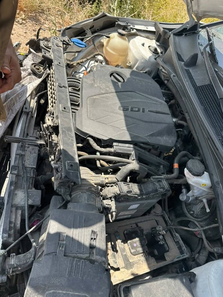 السلام عليكم للبيع سبورتج باسمي بيها حادث مثل متشوف وارد امريكي محرك 2500
SX Prestige
إس اكس برستيج
فول موصفات. مديل 2023
* فتحة سقف بانوراما
* شاشة متصله * 
* Harman Kardon
* مقاعد أمامية كهربائية
* تبريد وتدفئة المقاعد الأمامية
* ذاكرة مقعد السائق
* ستيرن  تدفىه 
* تبريد أوتوماتيك ثنائي المناطق
* كامرات محيطيه 360درجه 
* كاميرا النقطة العمياء
* حساسات أمامية وخلفية
* مثبت سرعة متكيف
* أنظمة المحافظة على المسار والفرملة التلقائية
* Apple CarPlay وAndroid Auto
* باب خلفي كهربائي 
رقم بغداد بعد بيها مواصفات
***********
