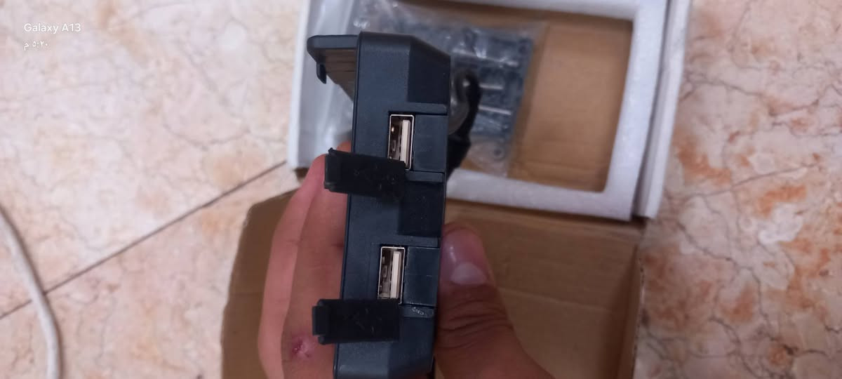حامل هاتف محمول مخصص للدراجات النارية مزود بمنفذ شحن USP مزدوج ومصنوع من البلاستك الاسود مع السلاك التوصيل والكيبلات 

السعر 15 الف 

للتواصل ***********

نص مكتوب في الصور:
- Galaxy A13
- ٥:١٩ م
- ٥:٢٠ م