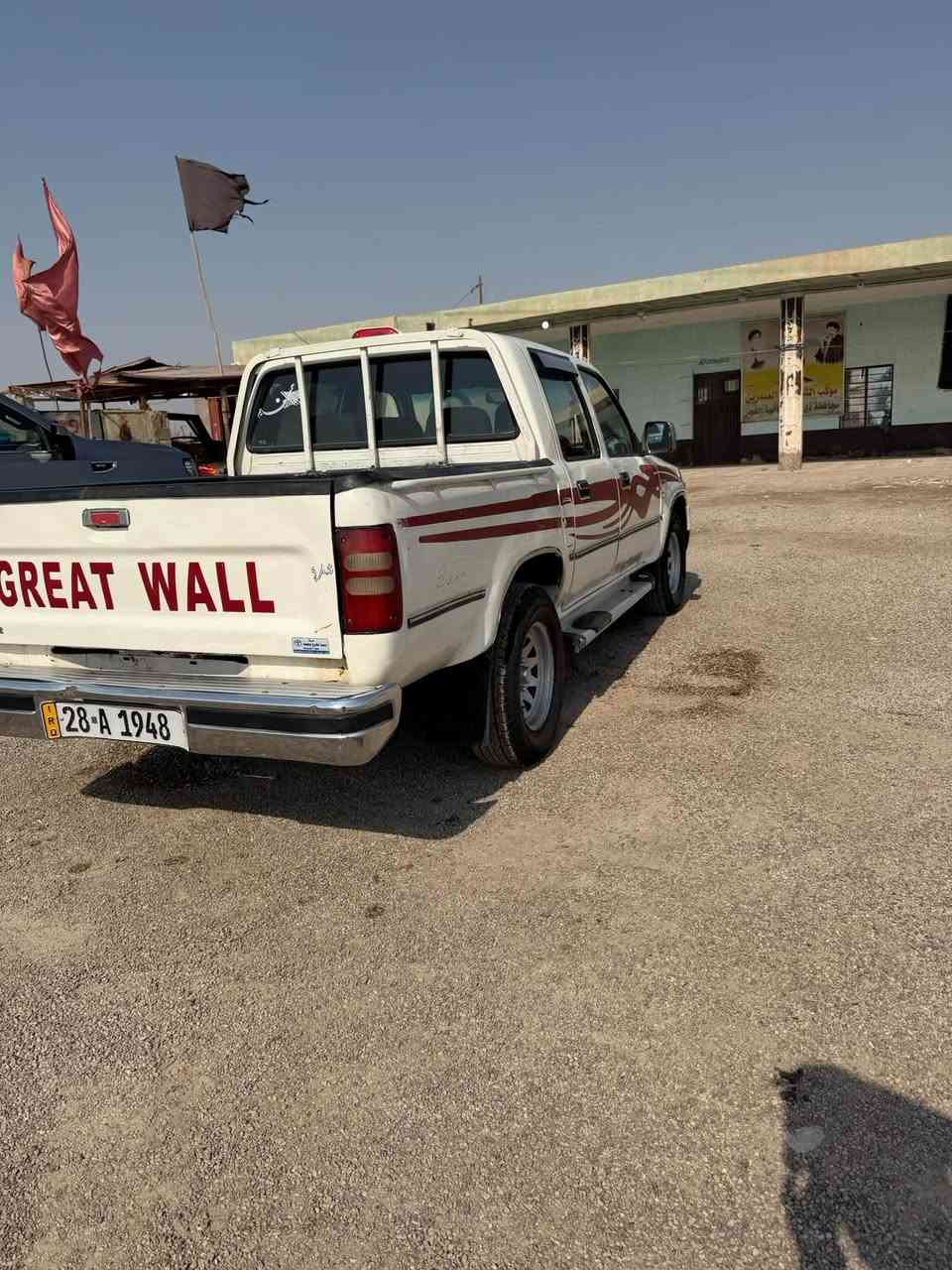 ‏سلام عليكم دير للبيع
موديل 2006 
رقم انكليزي 
سنويه لل 28
سياره جديده وجاهزه ماناقصها اي شي تخم تاير حداديه جديده
مكينه كير جدد 
السعر 45$ 
بيها مجال قليل 
عنوان ذي قار قظاء الفجر   ***********
