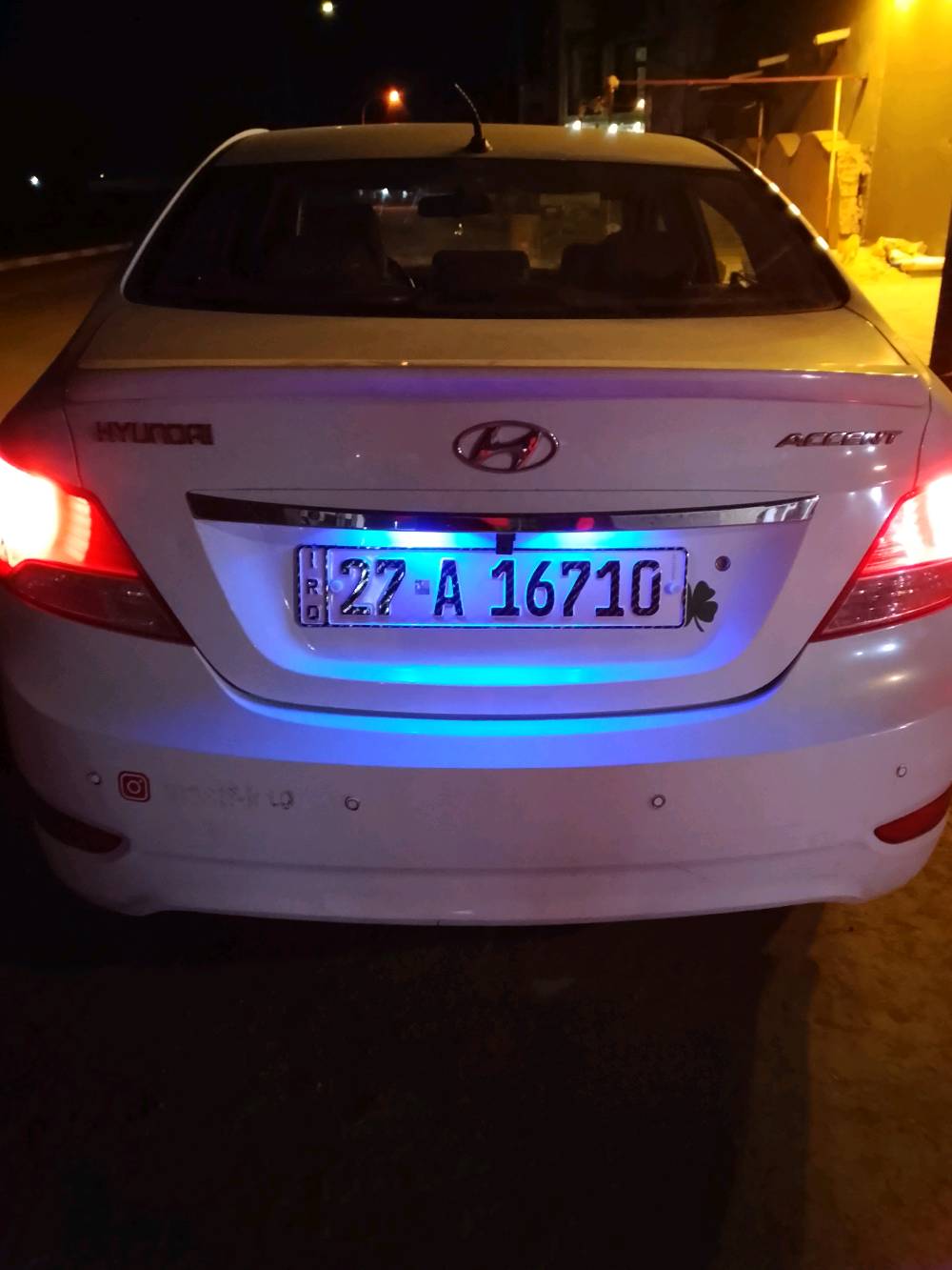 السلام عليكم 
بيع او مراوس اكسنت 13 خليجي باسمي تحويل ثاني يوم سنويه ل28 
مكينه 1600 قطرتين 
شاشه +كامره+ تحكم ستيرن+ اشاره بالمري+ لايت زنون+ مطريات نيكل+ يدات نيكل+فتحه سقف 
 تبريد توني مبدل منظومه كامله+ تخم ويل+تخم تاير 
ضرر جاملغ مبدل وبنيد مصلح نفسه 
ربع ما تصرف عليها لأن مرتبها ع ايدي 
نقصها غسله مرتبه ترجع وكاله 
تجي تشوف بعينك احلى من صور 
المكان ناصرية مركز 
رقم هاتف ‏‪***********‬‏
السعر 96 وبيها مجال للطيبين 
