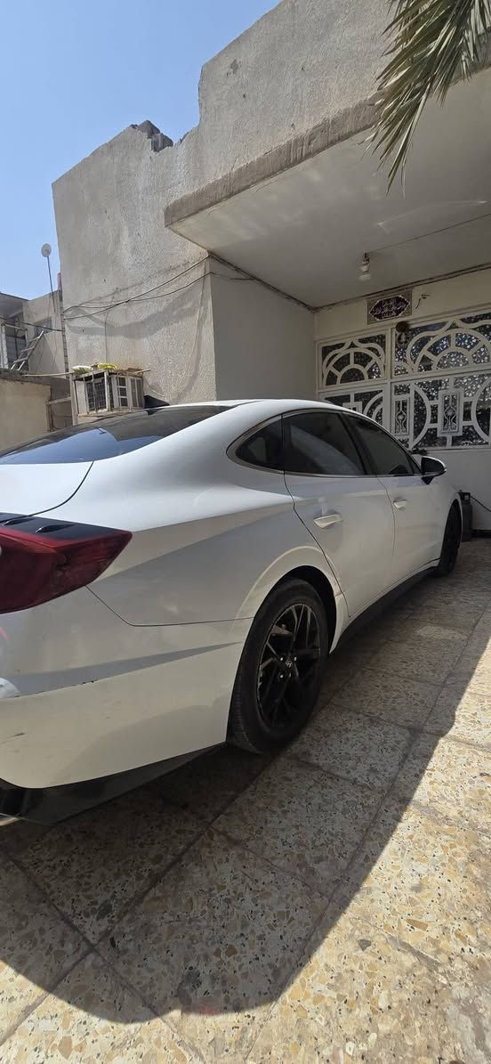 هونداي سوناتا 2021 بيع أو مراوس 
وارد امريكي 

مواصفات 

بصمه 

كير دكم 

هاندبريك دكمه 

اوتو هولد 

شاشه كبيره 

تبريد أمامي خلفي 

رادار 

تحديد مسار 

تحكم ستيرن كامل 

وضعيات القياده 

مثبت سرعه 

محرك 2500  

حادث أمريكا بنيد وبل عراق بيها جاملق وبيها بارد بل باب  الخلفي فقط 

ماشية 77 الف ميل 

رقم بغداد معوقين 

السياره موجوده داخل البصره وما ناقصها أي شي 

السعر المطلوب 160 ورقه وبيها مجال 

رقم الهاتف ***********
