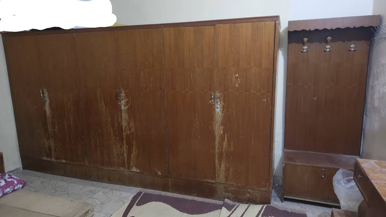 مكيف شغال • نضيف • غرفه ٦ بيبان