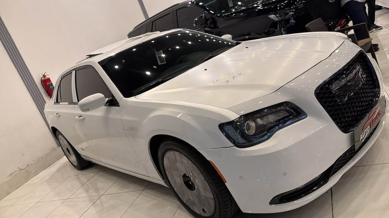 السلام عليكم
اوباما 2023 فئة S300 كلين تايتل كفاله عامة حتى دعاميات  السيارة حيل حلوه وجديدة 

المواصفات 
بانوراما 
شاشه 
بصمة 
حساس امامي 
حساس خلفي 
رادار جانبي 
نقطة عمياء 
شفتات ستيرن 
كشنات تدفئة 
تشغيل عن بعد 
دمام 

وباقي مواصفات ل S المعروفه رقم دهوك بأسمي تحويل ثاني يوم 

مكان السياره / اربيل شارع 40 

للاتصال
***********
***********
