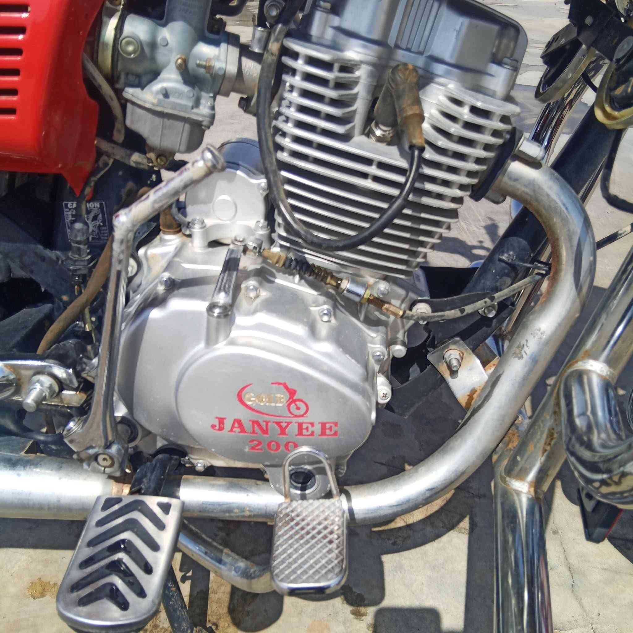 السلام عليكم موطور للبيع
جني ابو الكله موديل 2025 
محرك 200cc
محرك شرط ما مفتوح 
لا صرف ولا بخار 
نشاط فولل 
بعدوو بتايرات الشركه تواير نضاف 
ويل الجدام بي طعجه خفيفه اتعدل 
ويل الوره ما بي اي شيي 
كهربائيات كله شغاله 
نكره سلف 
دبلات بلاديه شغاله وره وجدام 
مكان كركوك الزاب ↗️السعر💸 راسلني خاص اجاوبك  رقمي ***********
