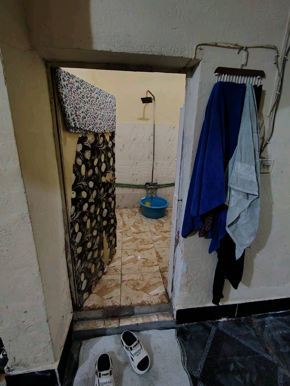 بيت لبيع مساحه 170  مكانه لحسينيه بل جريه بشارع  درويش