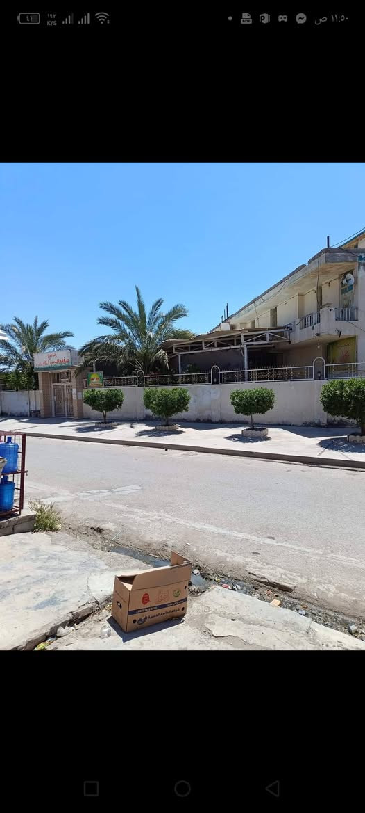 🏠 بيت للبيع - موقع مميز وترميم جديد 🏠
📍 الموقع: حي المهندسين - مقابل جامع صفاء الدين القيسي.
📏 المساحة: 165 متر مربع.
✨ الوضع: ترميم جديد بالكامل جاهز للسكن مباشرةً.
مميزات الموقع:
موقع حيوي وقريب من جميع الخدمات والجامع.
منطقة هادئة وجيران طيبين.
للاستفسار الاتصال على ***********
