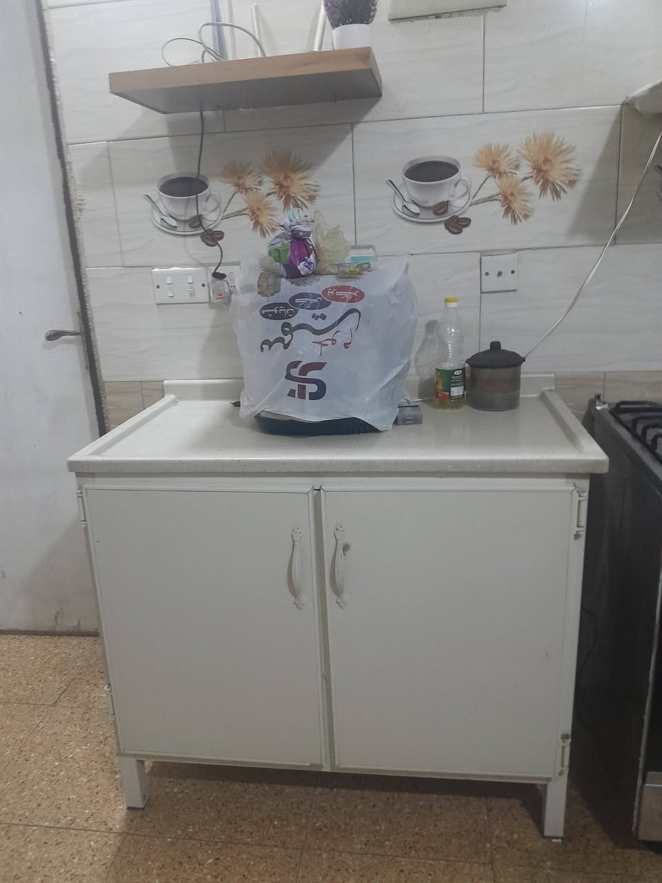 كاونترات للبيع مكاني غزاليه هياكل
***********
