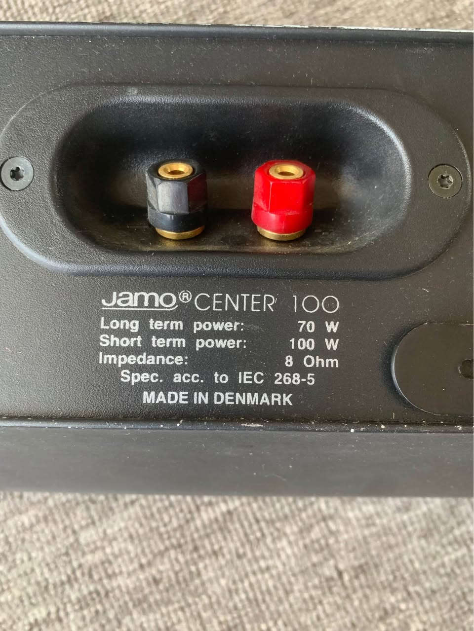 🔊 Jamo Center 100 - Original Danish Quality! 🔊
سپیکەری سەنتەری سینەمای ناوماڵ لە مارکەی بەناوبانگی Jamo!
دروستکراوی ئەسڵی دانیماڕک (Made in Denmark) – دەستەوانی ئۆرجیناڵی ئەوروپی.  
✨ تایبەتمەندییەکان:
 هێز: 70W Long Term / 100W Short Term  
 بەرگری (Impedance): 8 Ohm  
 کوالێتی دەنگ: تایبەت بە ڕوونکردنەوەی دەنگی ئاخاوتن و دیالۆگی فیلمەکان لە سیستەمی \bm{5.1} Dolby Surround  
 بارودۆخ: دەستی دووی ئۆرجیناڵ، بێ کێشە و زۆر پاک.
📍 شوێن: هەولێر
:
🔊 سماعة سنتر سينما منزلية Jamo Center 100 - صناعة دنماركية أصلية! 🔊
سماعة سنتر احترافية للأنظمة الصوتية والسينما المنزلية من الماركة العالمية Jamo.
وارد أوروبا الأصلي – صنع في الدنمارك (Made in Denmark).  
✨ المواصفات:
 القوة: 70W Long Term / 100W Short Term  
 المقاومة (Impedance): 8 Ohm  
 جودة الصوت: تمتاز بنقاء عالي جداً وتوضيح أصوات الحوارات في الأفلام لنظام 5.1 Dolby Surround  
 الحالة: مستعمل نظيف جداً بحالة ممتازة.
📍 الموقع: أربيل 

🔊 Jamo Center 100 Home Theater Center Speaker - Made in Denmark! 🔊
Premium audio center speaker from the renowned audio brand Jamo.
Original European import, high-end build quality.  
✨ Specifications:
 Power Handling: 70W Long Term / 100W Short Term  
 Impedance: 8 Ohm  
 Audio: Crystal-clear vocal output, perfect for 5.1 Dolby Surround Sound setups  
 Condition: Used, original European stock in great working condition.
📍 Location: Erbil أربيل, العراق

