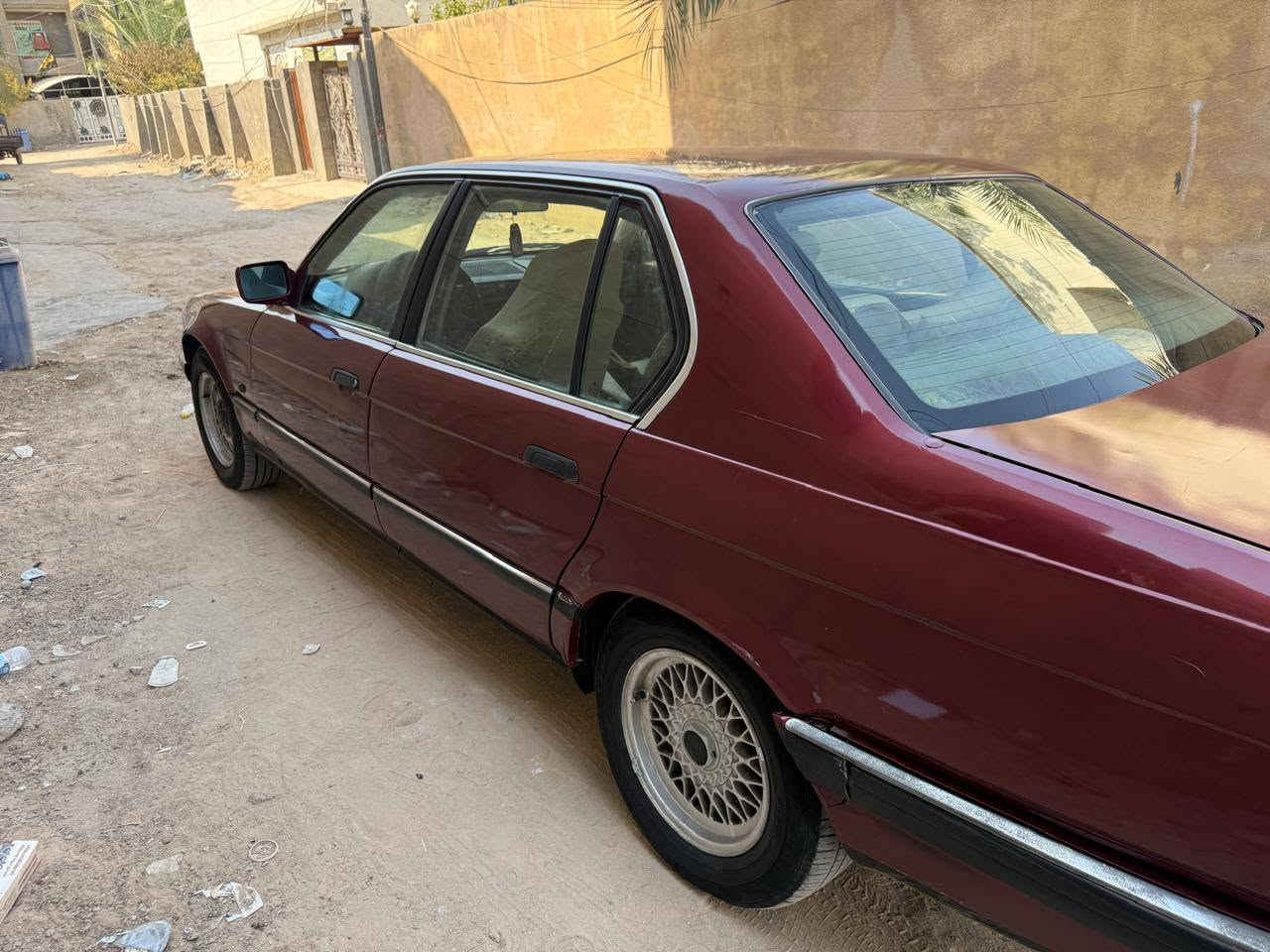 بي ام للبيع 735 ماروني رقم مميز كربلاء الداخل بيجي موديل 91 سلايد روف مفتوح للاتصال وتساب *********** السياره بالحله السعر 37 وبي مجال
