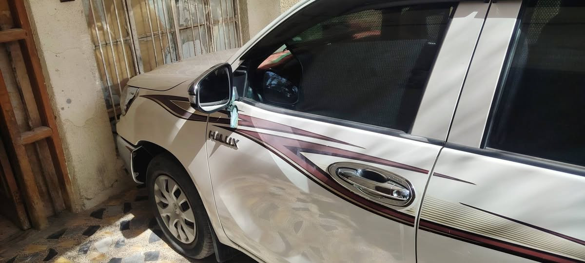 السلام عليكم
فلاونزه ٢٠١٦ ناصي كاز كاز كاز
مكفوله من الصبغ والبديل
بيها بارد ماشر بالصورة
كير عادي
مكينه مجفته وخير من الله
تخم تاير جديد
سنويه لل 2027
تبريد قطعه وحده 
وبيها سونار
السعر 185 وبي مجال
***********
مكان السياره في البصره
