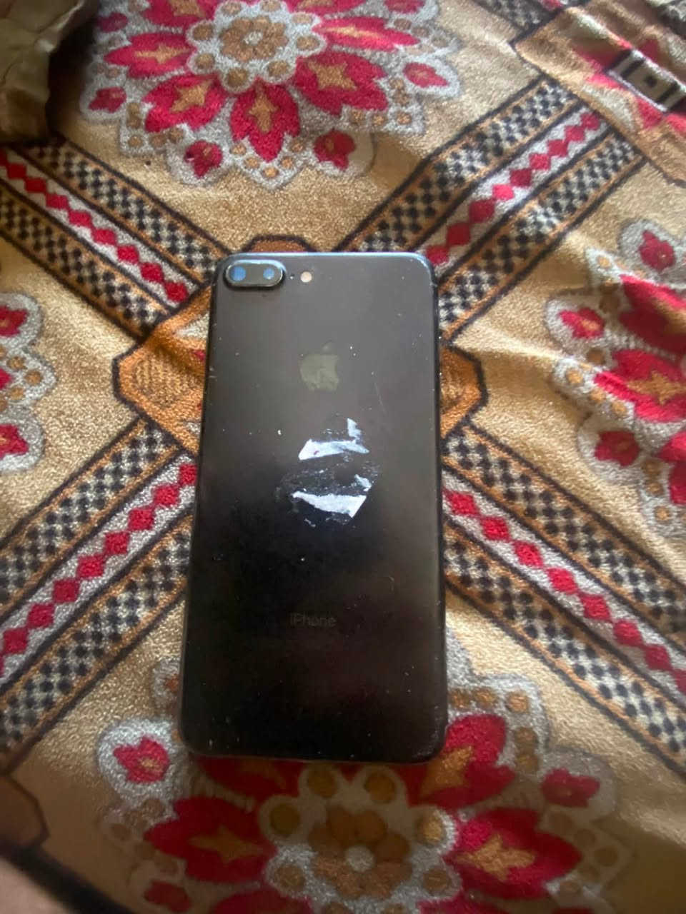 السلام عليكم ايفون سفن بلاس ذاكره 128 بطاريه 100 مبدله شاشته تخبل بيت سيمكارت ضايع والكامره الخلفيه تخربط عنواني الشعب شارع الاسواق المركزيه *********** الهاتف
