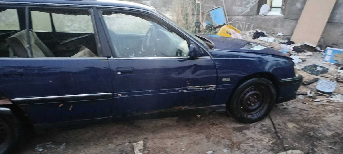 السلام عليكم اوبل اوميكا 1991 السياره رقم اخضر راعيها ماندله أبيعها حديد يعني حالها حال الوزن لأن السياره متروكه كيرها كل مشكله مابي ارفلو باقي شغلاتها السياره انتركت جانت تشتغل هسه لاطش بيها الواتر بم والقايش يحتاج تبديل انا فاتحه بس ماريد اذب عليها ف اريد أبيعها الي تخذمه اراعي بالسعر ويجي يأخذها سحب لأن السياره متشتغل كتبت كل تفاصيلها وبيها خياس بالبيان المحرك يدور طبيعي بس لأن لاطش الواتر بم السعر المطلوب مليون عنواني بصرة البهادريه ***********
