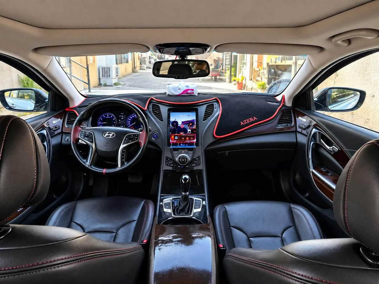 للبيع سعر 105 قفل 🔒
هونداي ازيره Vip خليجي 2012
المحرك V6 حجم 3000 المرغوب 
فتحة سقف بانوراما.
مقاعد جلد كهربائية.
تحكم ستيرن 
لدد نهاري 
ذاكرة للمقاعد (Memory Seats).
تبريد وتسخين للمقاعد الأمامية
ستارة خلفية كهربائية.
حساسات أمامية وخلفية.
كاميرا خلفية..
تشغيل بصمة  Start/Stop.
نظام صوت Infinity الفاخر.
تكييف أوتوماتيك ثنائي التحكم.
مرايا كهربائية مع طي كهربائي وإشارات LED.
بريك يد إلكترونية.
هزه وسنويه جدد باسمي تريد وكاله تريد تحويل
إطارات + سبير جديد 
صدر أمامي خلفي جديد
صبغ احزام جماليه
سعر 105$ قفل 
مكان السياره موصل واتساب📞 ***********
