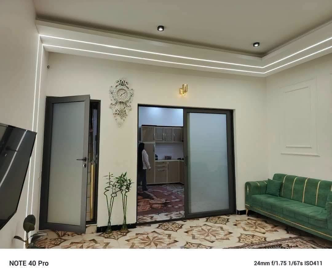 #دار للبيع:-- مساحة 100متر_طابقين 
#موقع:--بنجاعلي مقابل ملعب خلف تجاري
_________
#قرب سايدين 
#ماء حلو 
#فرع تبليط 
#بناء فول مواصفات
#٠نظام دكت مركزي
#فول سيراميك
#سقوف مغربي
________
محتويات 
#طابق 1غرفة نوم+مطبخ+هول +استقبال +صحيات 
#طابق 2 غرفة نوم+مطبخ+هول+استقبال+صحيات+بيتونه
طابقين نفس تصميم
درج داخلي وخارجي
_______________
سعر 50مليون بي مجال
__________________
للاستفسار اتصال عالرقم
 ***********
***********
او راجع مكتب عقارات اسيا

نص مكتوب في الصور:
- NOTE 40 Pro 24mm f/1.75 1/67s ISO357
- NOTE 40 Pro 24mm f/1.75 1/67s ISO411
- NOTE 40 Pro
- 24mm f/1.75 1/50s ISO1210
- NOTE 40 Pro 24mm f/1.75 1/50s ISO417