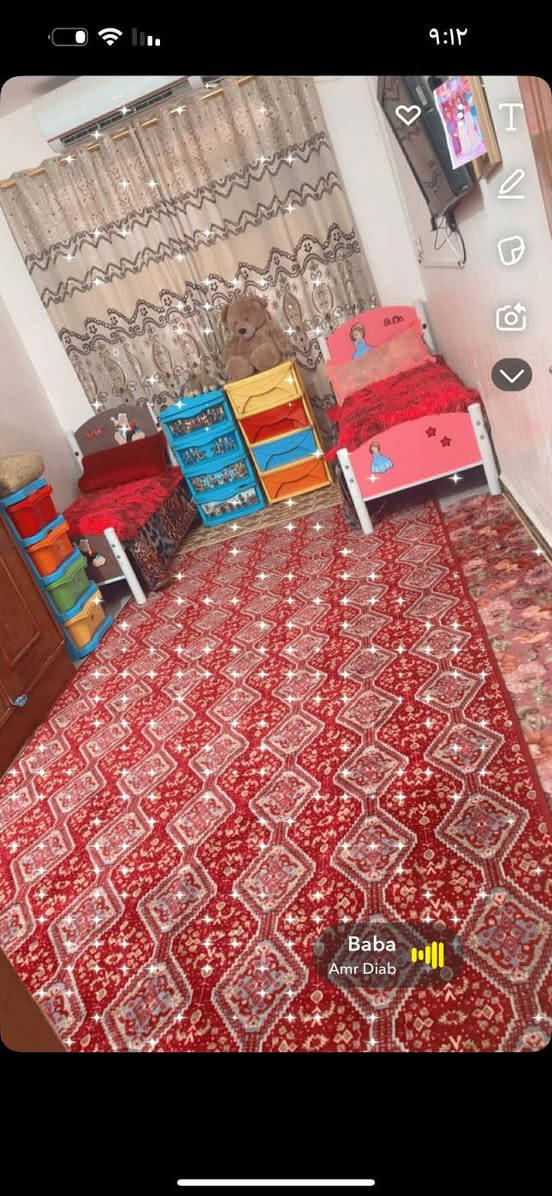 دار للبيع بحي الصدرين مساحه 200طابو زراعي سند 25
التفاصيل الكامله 
غرفتين نوم وصاله وهول ومطبخ وحمام داخلي وصحيات خارجيه وكراج سياره وحديقه...
جاهز من كولشي 

اكو بعض الغراض للمشتري ماافتحهم ويه البيت هديه..
مغاسل عدد اثنين .
تانكيات عدد اثنين
سخان 
ديوان بالهول 
منظومه كاميرات 
غرفه سندويج مسويهه مخزن للأغراض الزايده هم للمشتري ...

السعر 110 مليون وبي مجال بسيط ...

الاتصال بالرقم 

*********** بي وات ساب أيضا الرقم
