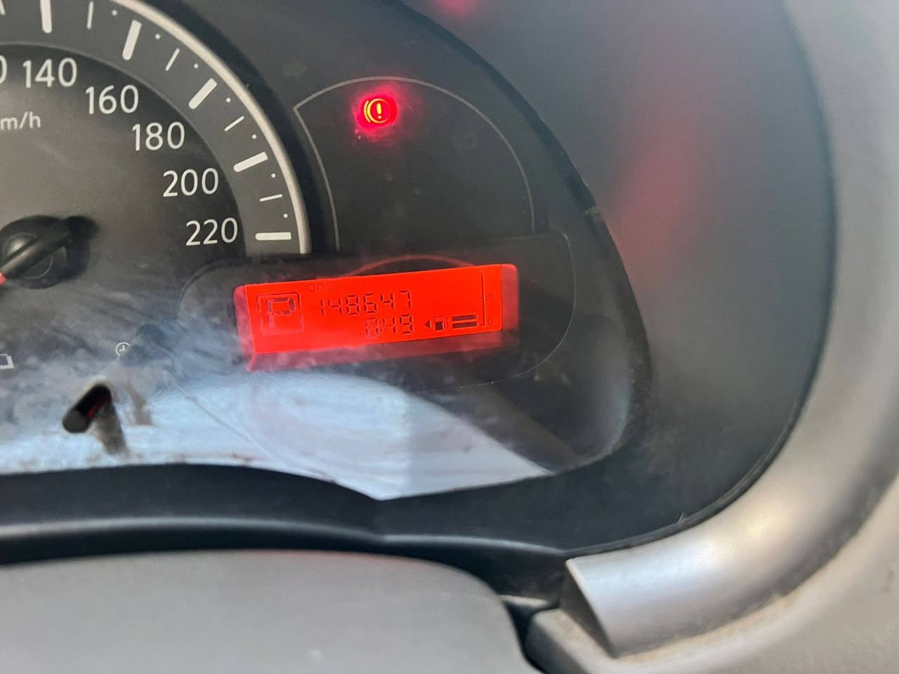 NissanMicra 2015
148,000km 
 گێرومەکینە بەشەرت
سێ پارچە بێ ژورەوە(دەرگا،چامڵغ پێشەوە ،چامڵغ دواوە) 
*********** واتساپ
