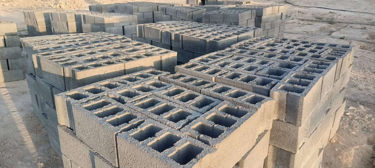 يوجد بلوك درجه اوله الف ونص سعره مليون 150 للستفسار اتصل ***********
