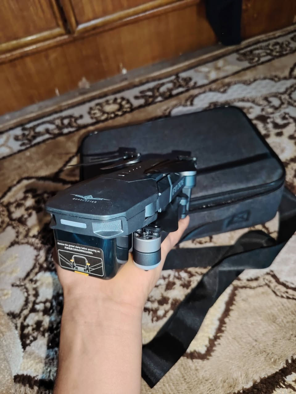 السلام عليكم
درون kf101 max_s
كامره كمبل 
ربط كيبل
مدى 7 كيلو
ارتفاع 500 متر 
بطاريه 36 دقيقه
جنطه كامله 
ريش احتياطيه 
رقم صاحب الدرون *********** 
وهذا بي واتساب *********** 
مستعجل عل بيع!  
مكاني نجف
