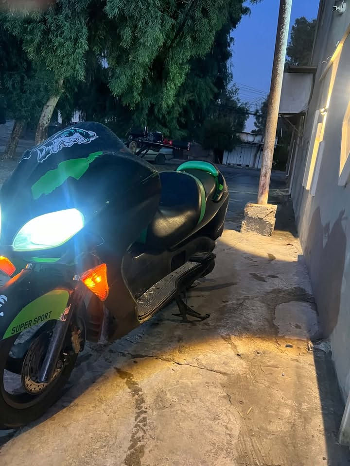 فورزه ٠٨ • ٢٥٠سيسي • ٢٠٠٨