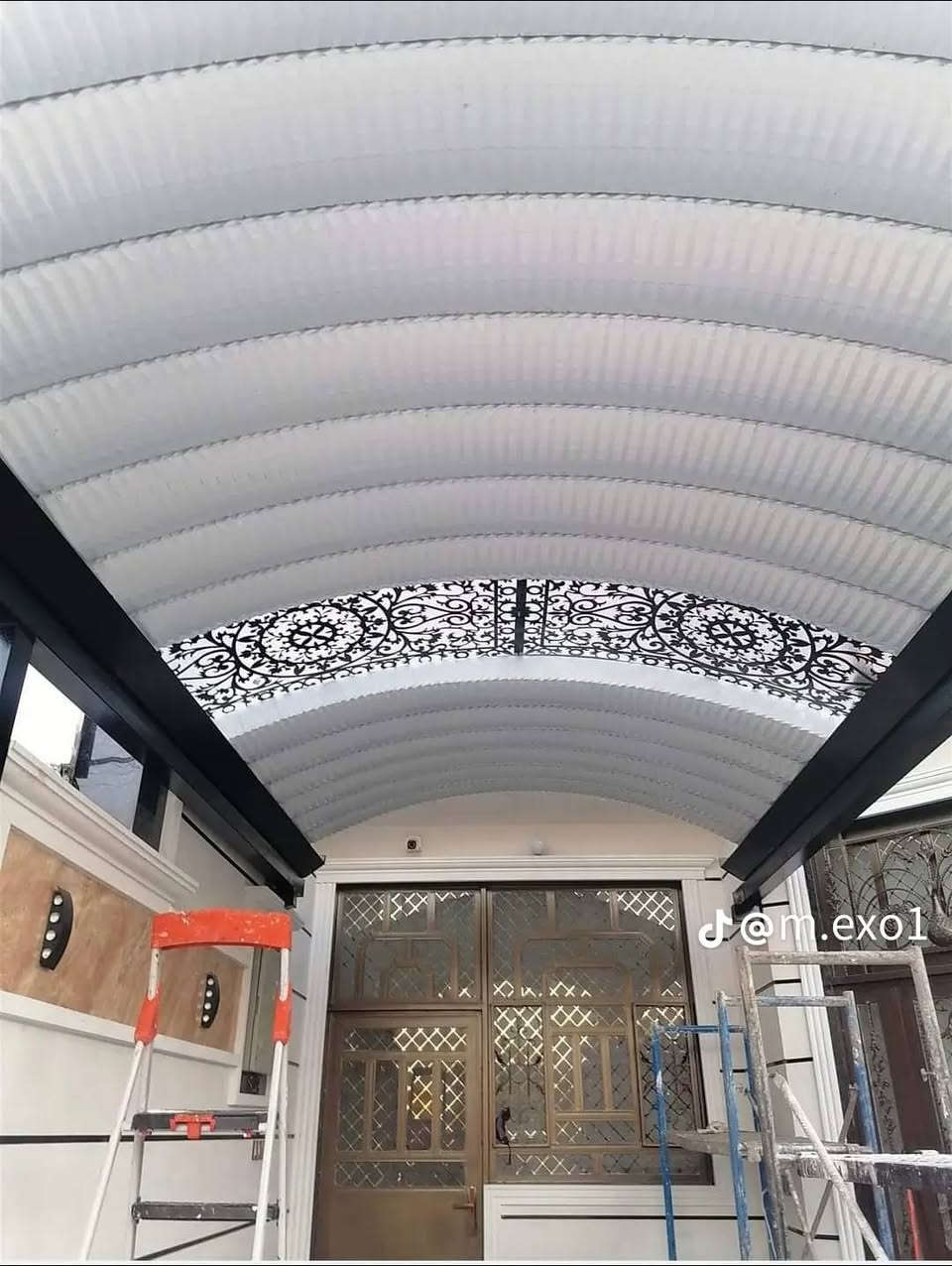 سلام عليكم حداد متنقل كافه الحداده 
هذه رقمي بي واتساب نتصل وبل خدمه ***********

نص مكتوب في الصور:
- @m.exo1
- d@m.exol