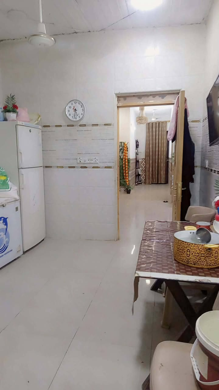 دار لبيع المساحه ١٥٠ متر طابو زراعي 
يحتوي على غرفة نوم واستقبال ومطبخ وهول وصحيات 
العنوان حله ورديه خارج سيف سعد خلف دكتور احمد الجمل 
للاستفسار مراسلت الصفحه او وتساب او الاتصال على الأرقام التاليه 
***********

***********
