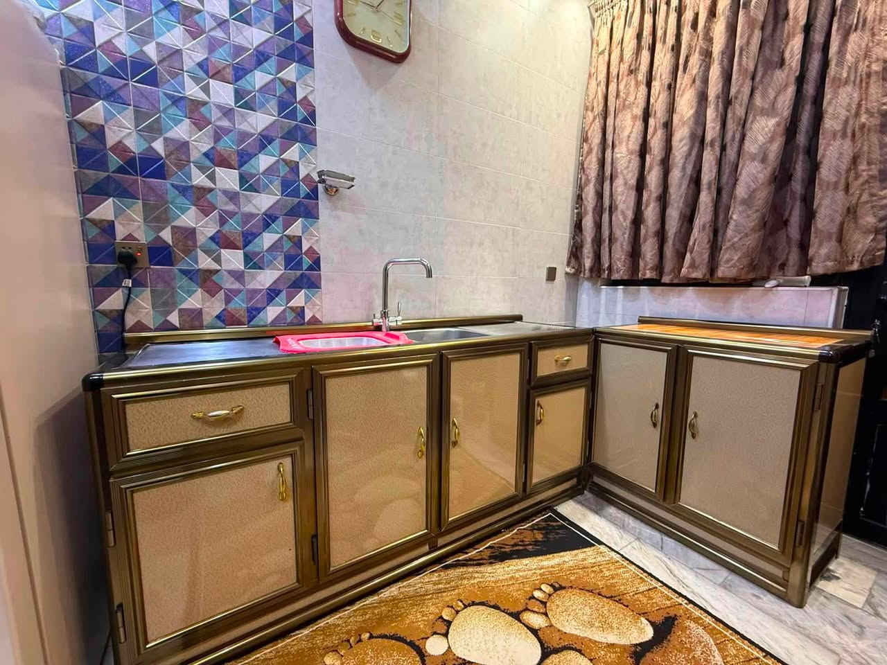 السلام عليكم
كاونتر للبيع كامل مع ملحقاته 
السعر 500 قفل 
***********
