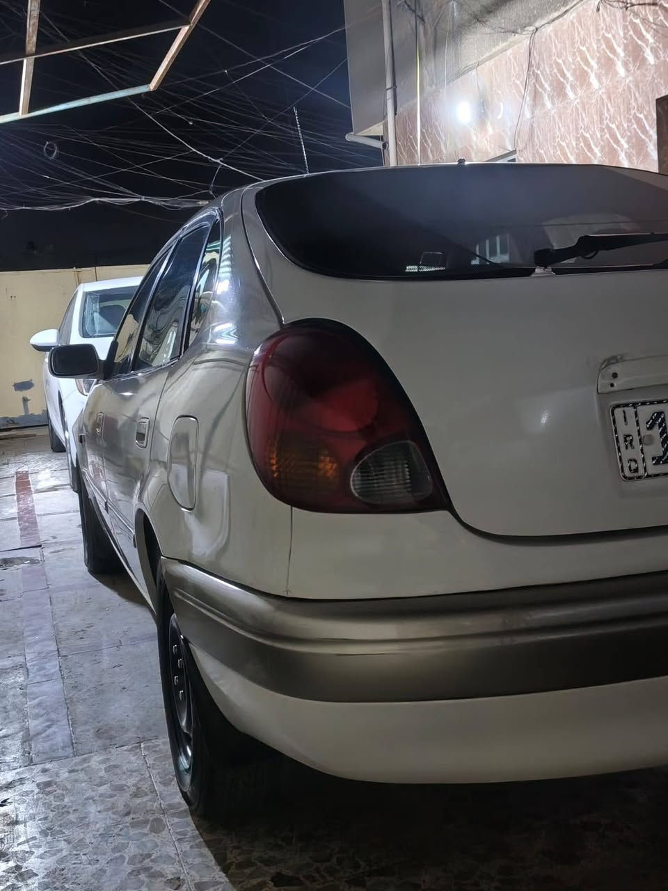 السلام عليكم
للبيع فقط بدون مراوس كورلا هاجباك موديل ١٩٩٩ 
رقم انكليزي باسمي هزه جديده 
باتري جديد 
تخم تاير جديد 
كير عادي يسره بلاد ما محور 
تبريد شغال
داخل نضيف 
مصبوغه عام ضربه جاملغ ايمن امامي 
السعر ٤٨ ورقه وبيها مجال للشراي 
مكان السياره بغداد البلديات 
الرقم ***********

